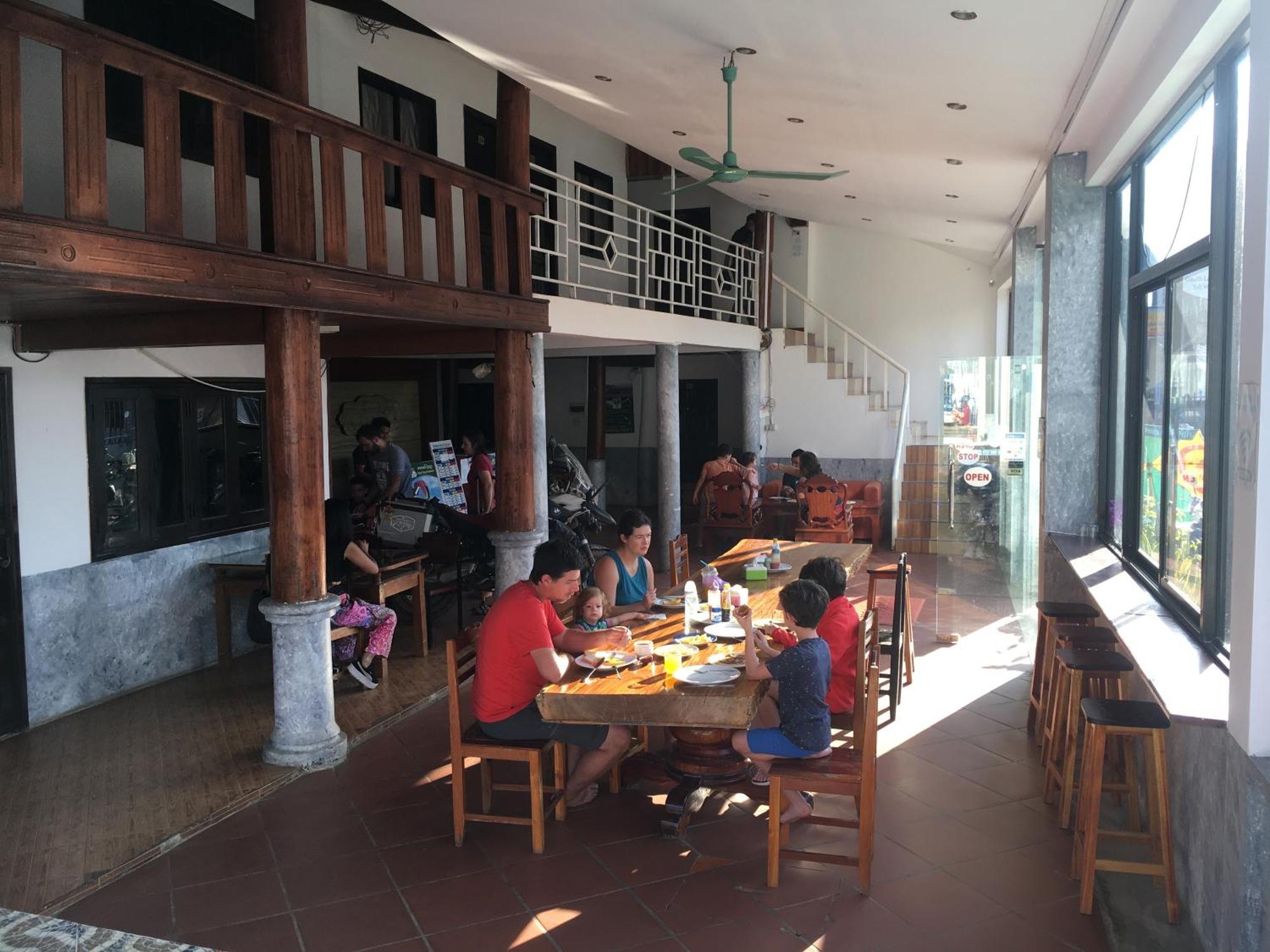 Lacasa Vang Vieng Hotel מראה חיצוני תמונה